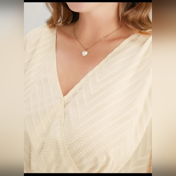 Ruffle Split Sleeve wrap blouse Ivory Gauzy - Picture 4 of 7